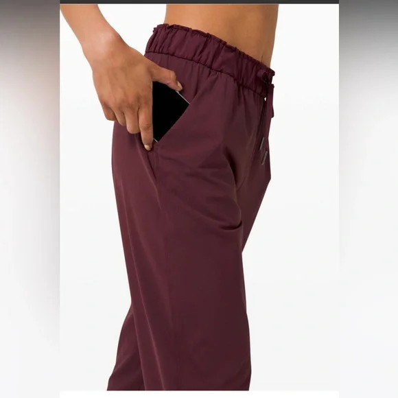 Lululemon keep moving pants - Picture 3 of 12